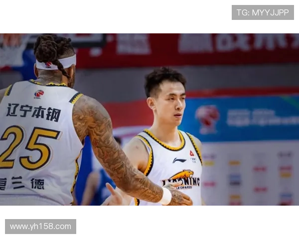 辽宁新CP组合莫兰德赵继伟机场撒娇互动